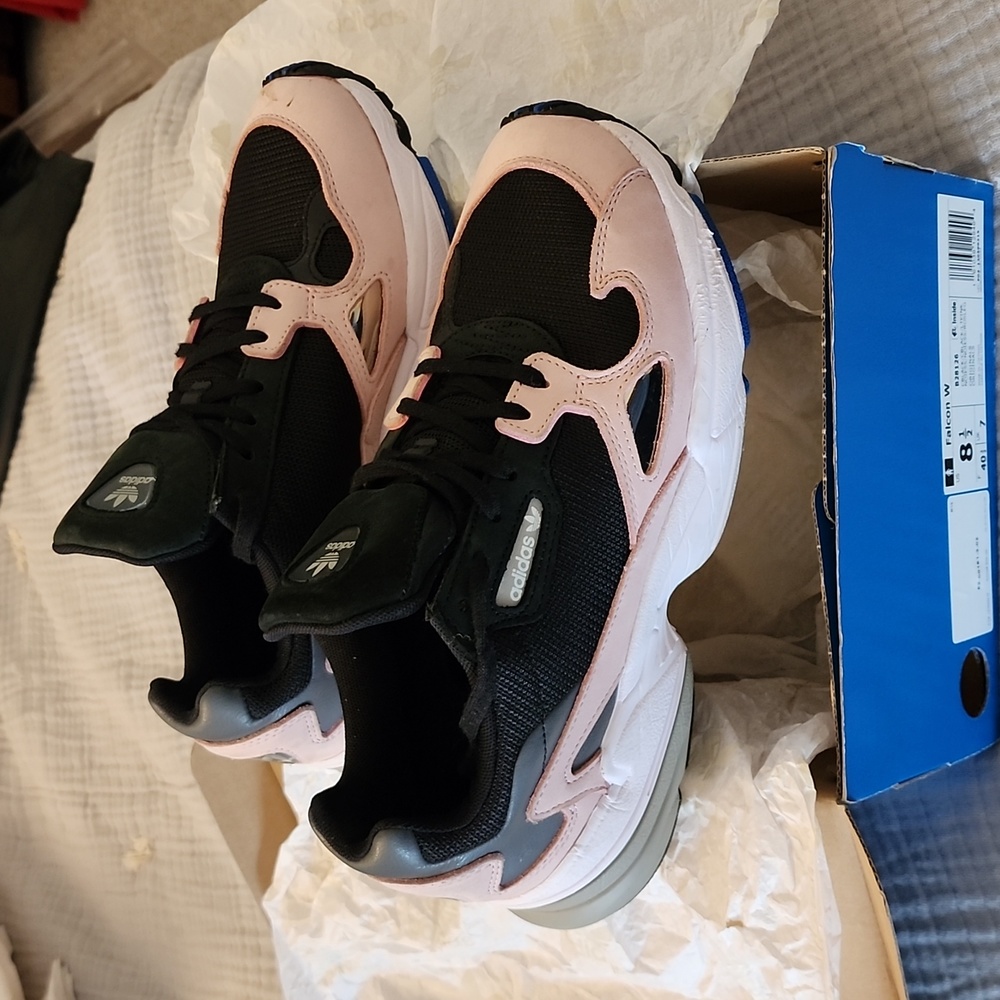Adidas Falcon 8.5